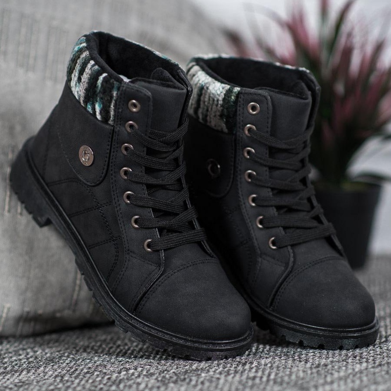 Fashionable MCKEYLOR Trappers black 1