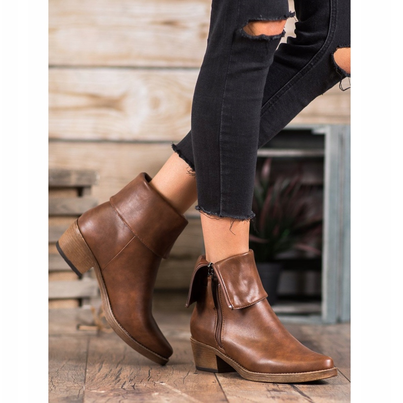 Kylie Cowboy boots with a roll up upper brown 1