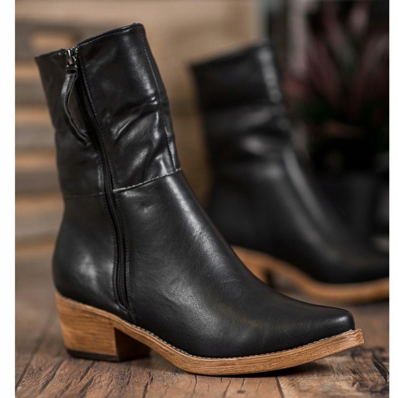 Kylie Cowboy boots with a roll up upper black 1