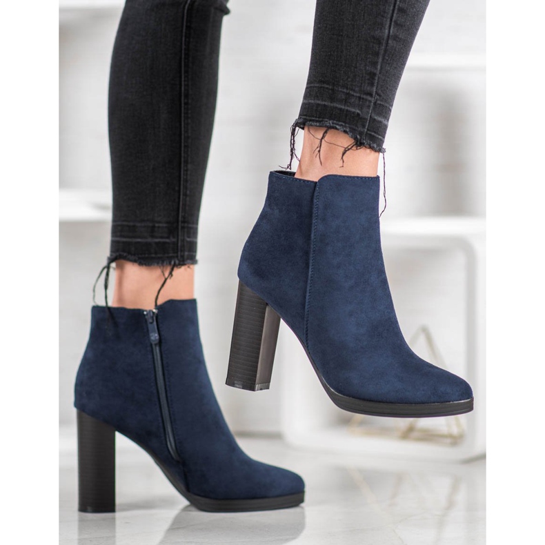 Ideal Shoes Classic high-heeled boots blue 1
