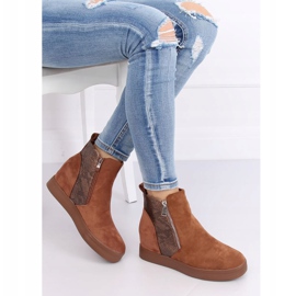 Boots on a hidden wedge camel RQ235 Camel brown 1