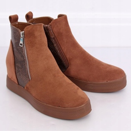 Boots on a hidden wedge camel RQ235 Camel brown 4