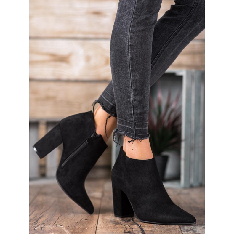 Marquiz Sexy boots with a zipper black 1