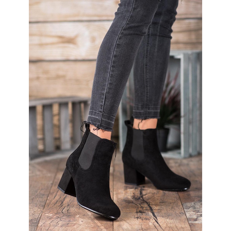 Bestelle Slip-on boots on a post black 2