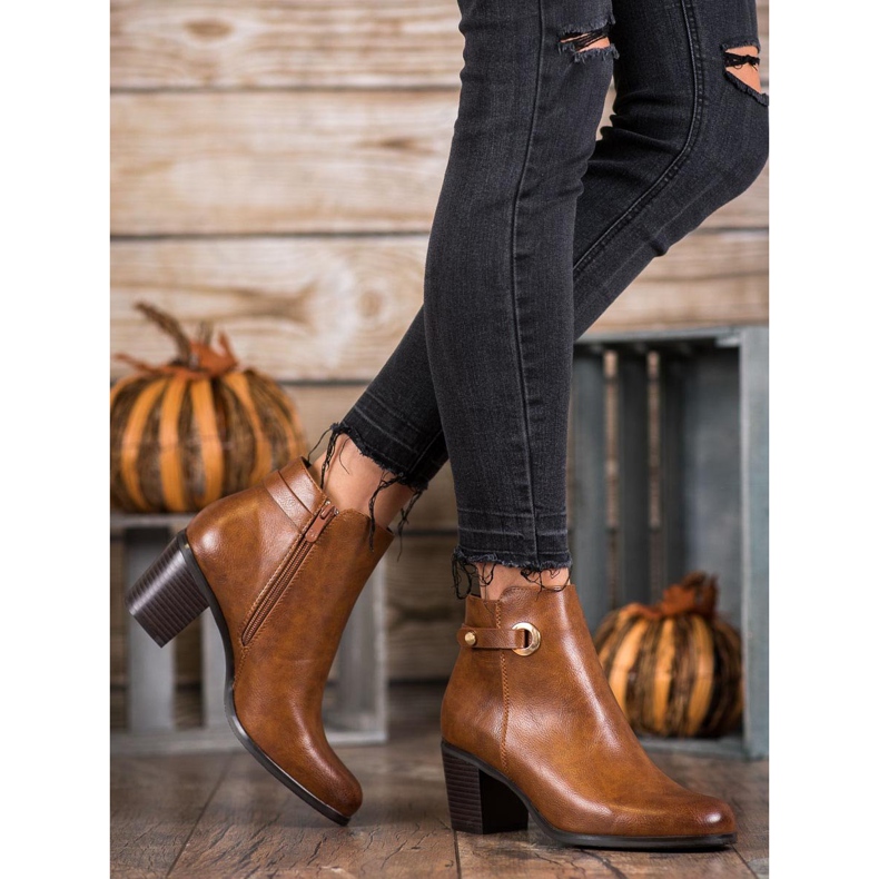 Ideal Shoes Classic Eco-leather boots brown 1