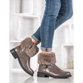 SHELOVET Workers With Fur brown 2