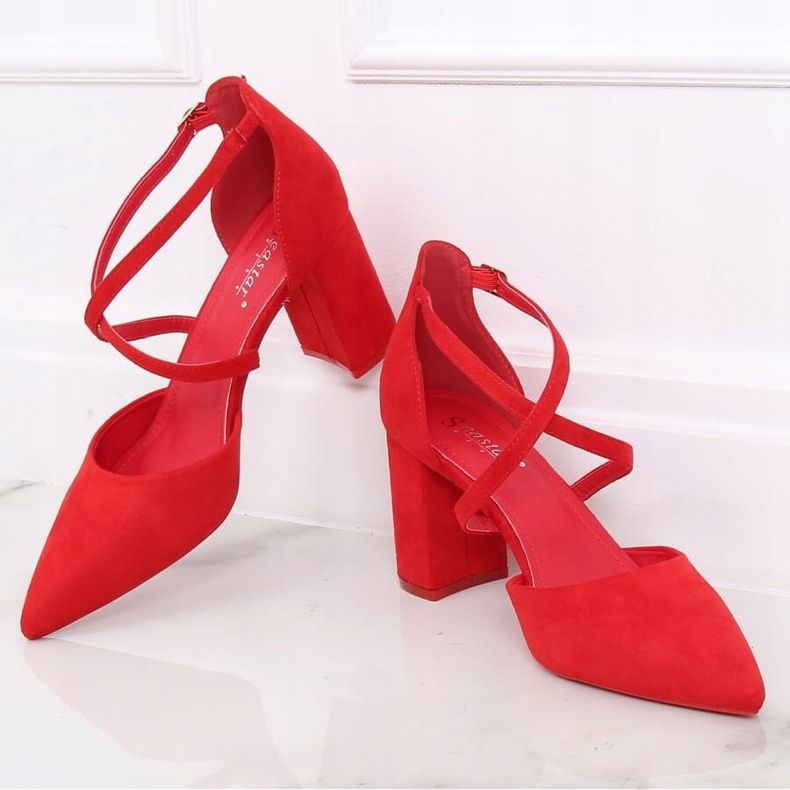 Pumps on the red post LE069P Red 1