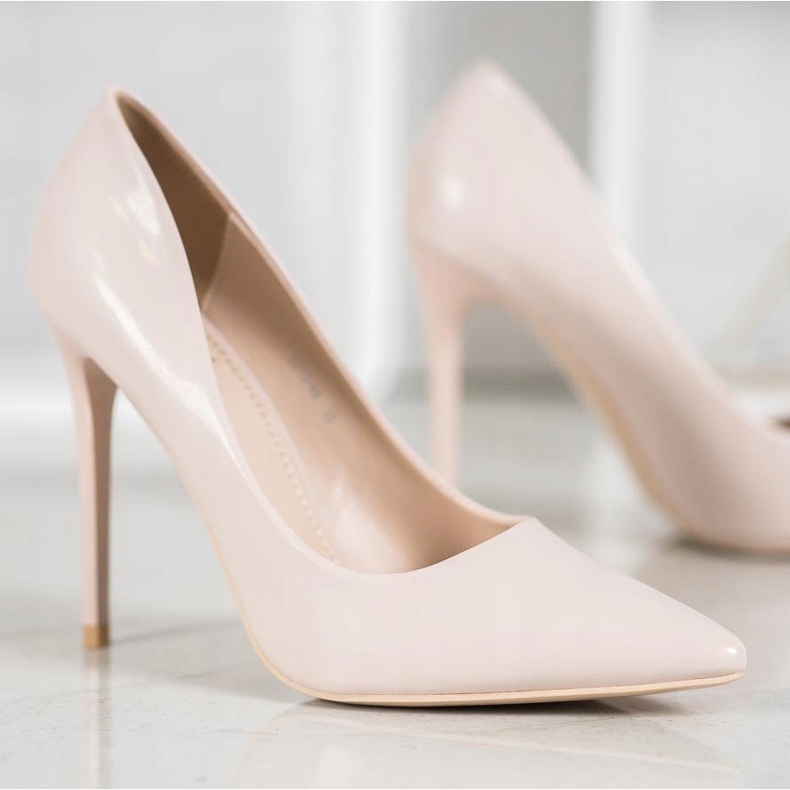 Small Swan Varnished pins brown 1