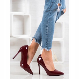 Small Swan Varnished pins red 1