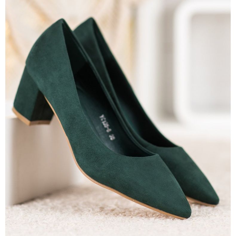 Small Swan Comfortable Suede Pumps green 1