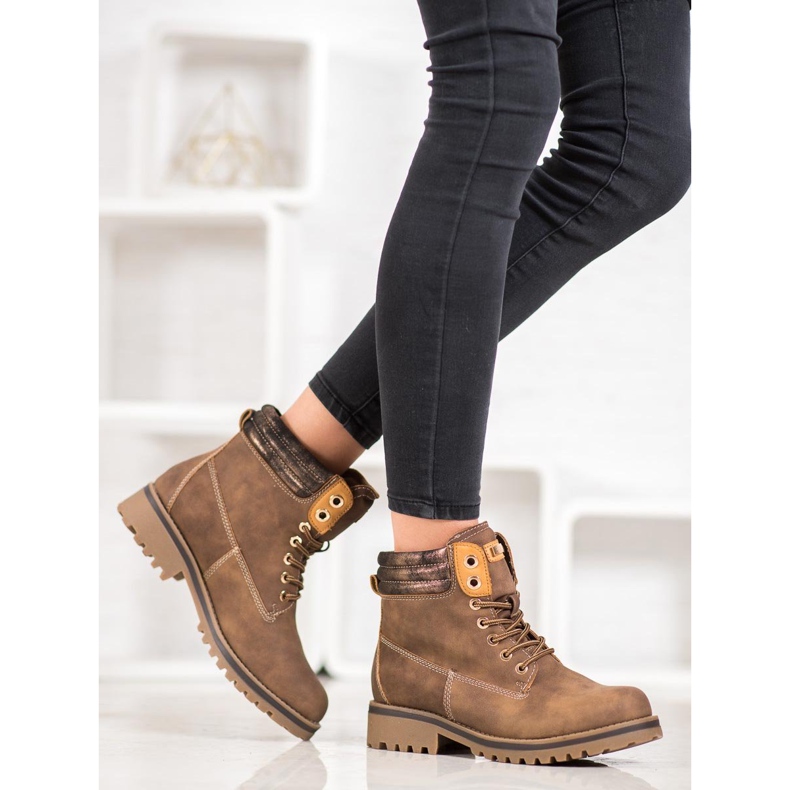 SDS Brown Trappers 1 SDS Brown Trappers 1