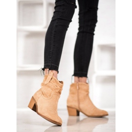 Super Mode Comfortable Cowboy Boots On A Post brown 1