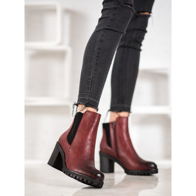 M.Daszyński Comfortable boots on a post red 1