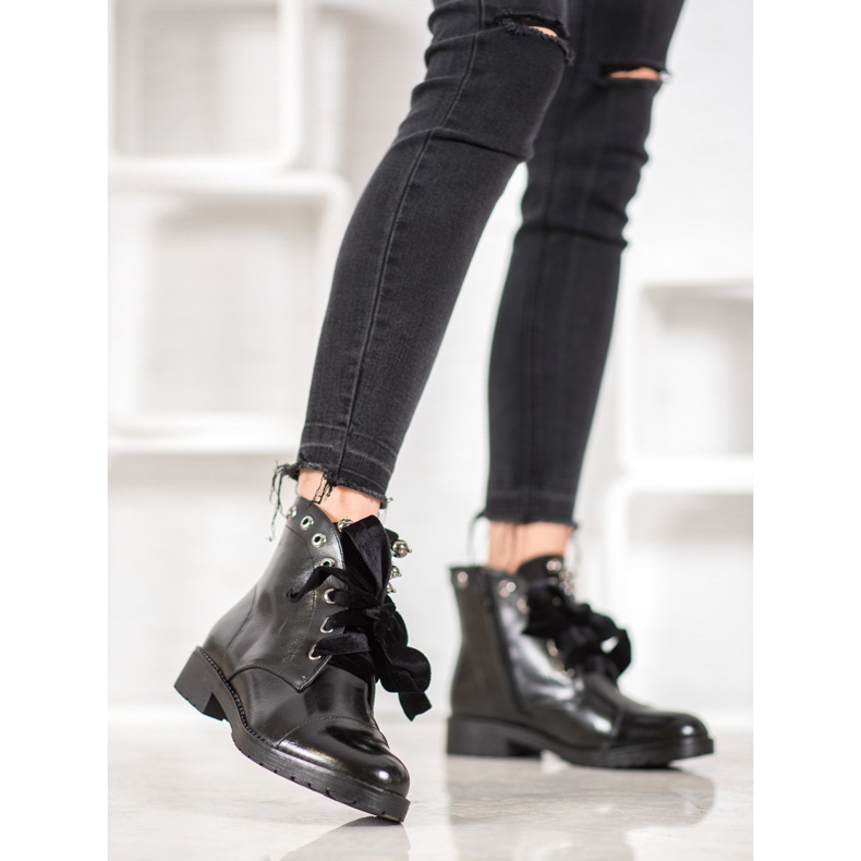 Bella Paris Boots With A Decorative Bow black 1