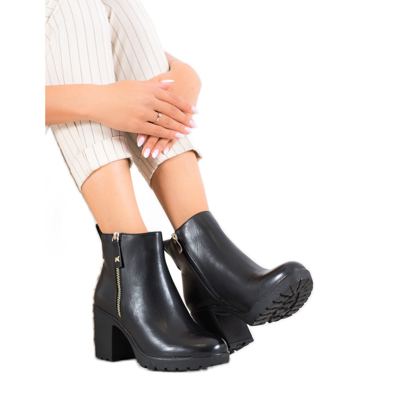 Bella Paris Comfortable boots with insulation black 2