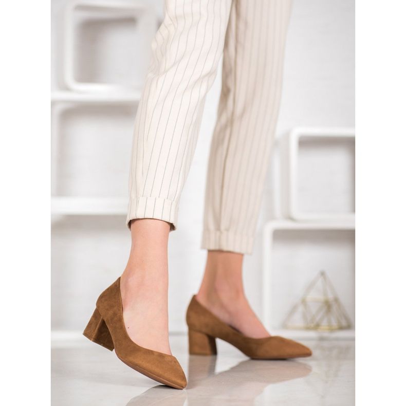 Fama Pumps On A Pillar brown 2