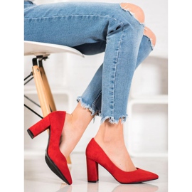 Ch. Creation Classic pumps red 1