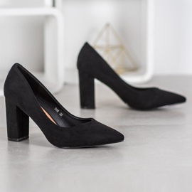 Ch. Creation Classic pumps black 1