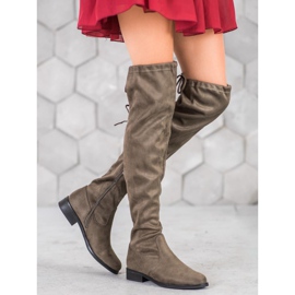 Seastar Over-the-knee boots on a flat heel green 1