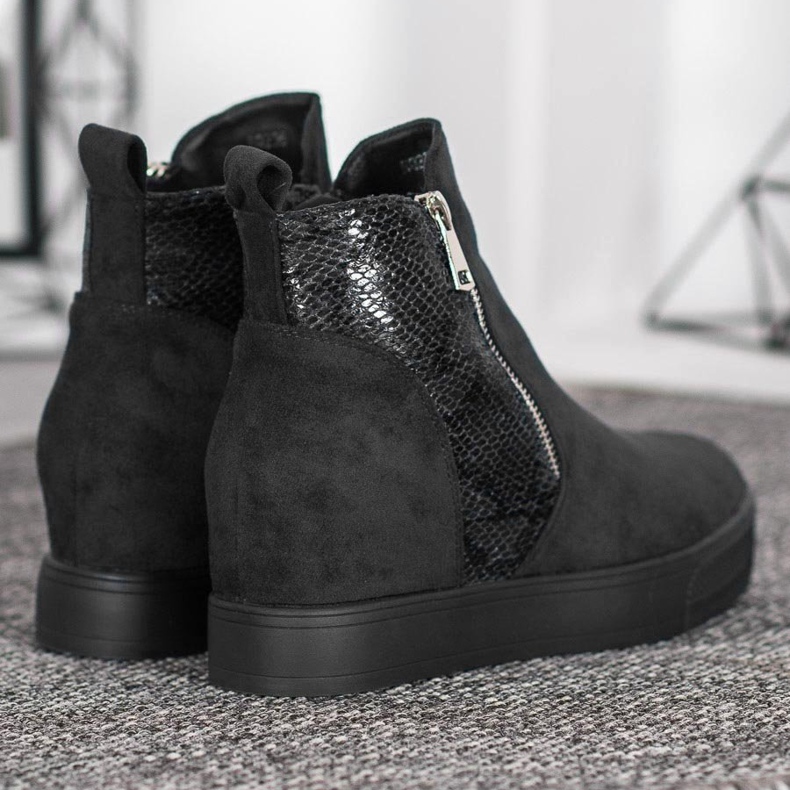 Bestelle Boots With A Snake Pattern black 2