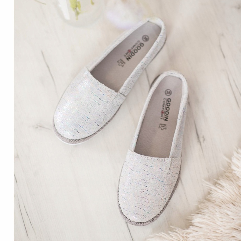 Goodin Leather Ballerinas With Holo Effect grey 1