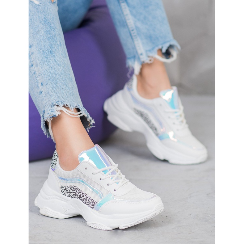 SHELOVET Sneakers With Holo Effect white 2