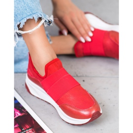SHELOVET Slip-on Shoes On The Platform red 2