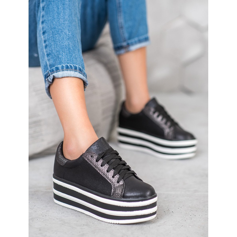 Seastar Sneakers On The Fashion Platform black 1