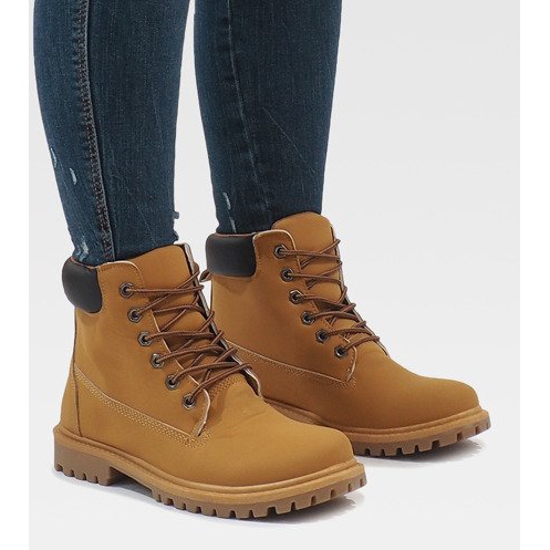 B788 Yellow wooden trappers 1