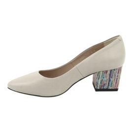 Kaniowski pumps on a decorative heel 0205 beige 2 Kaniowski pumps on a decorative heel 0205 beige 2