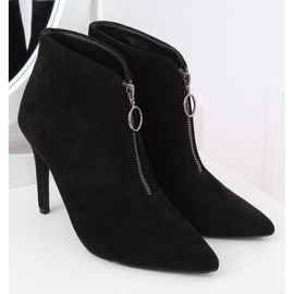 Black Boots on a pin black A3-029 Black 2