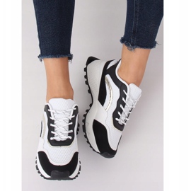 Black and white LA87P Black sports shoes 1