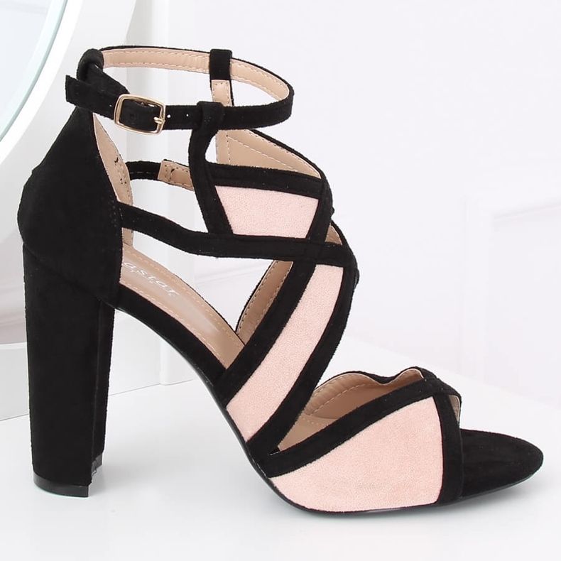 Black and pink sandals on the post LE071P Pink 1