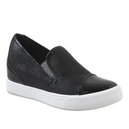 Black sneakers on the wedge DD437-1 1
