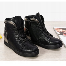 Black lacquered sneakers on a wedge R469-2 2