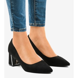 Black suede pumps on the L439 pillar 1