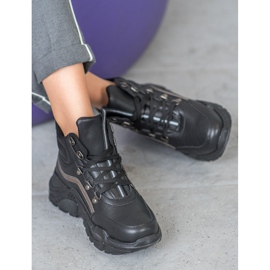 Queentina Warm Sneakers black 1