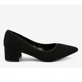 Black suede pumps on the L436 pillar 2