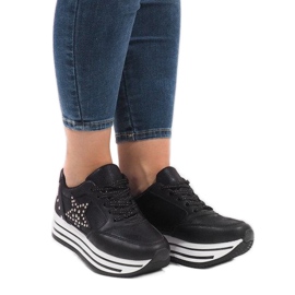 Black sports sneakers on the BM1916-5 platform 1