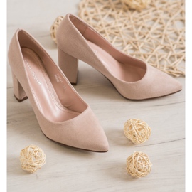 Ideal Shoes Beige Pumps On High Heels 1