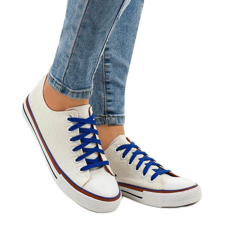 Classic white low sneakers W03 1