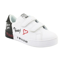 American Club ES05 white and black sneakers 1
