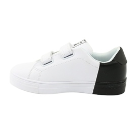 American Club ES05 white and black sneakers 2
