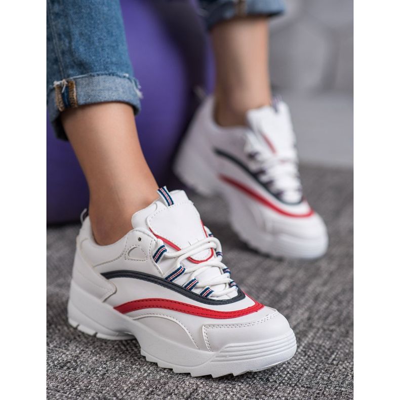 Weide Fashionable Shoes On The Platform white 1