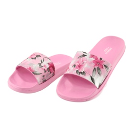 Flowers profiled American Club pink slippers white grey green 3