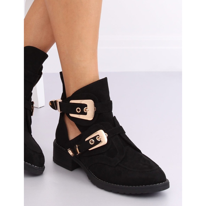 Black cut out boots ZE01P Black 2