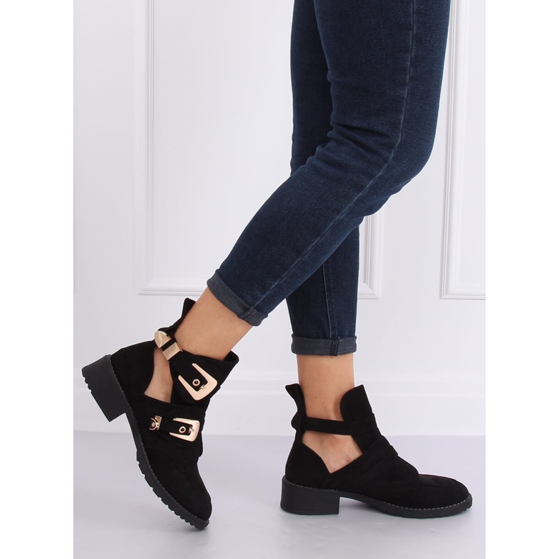 Black cut out boots ZE01P Black 1