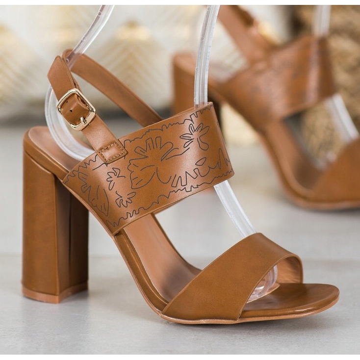 Small Swan Sandals With Pattern brown 1