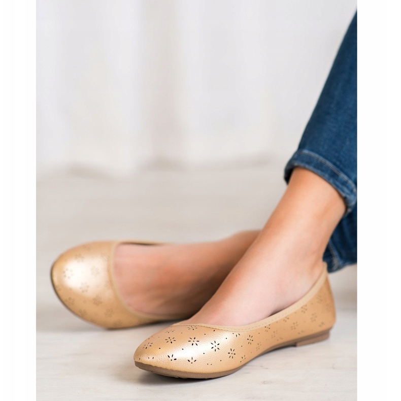 Fama Ballerinas With Openwork Pattern golden 2