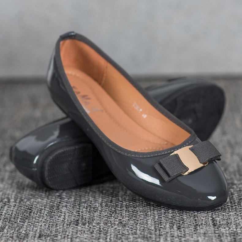 Fama Lacquered Ballerina With A Bow grey 1